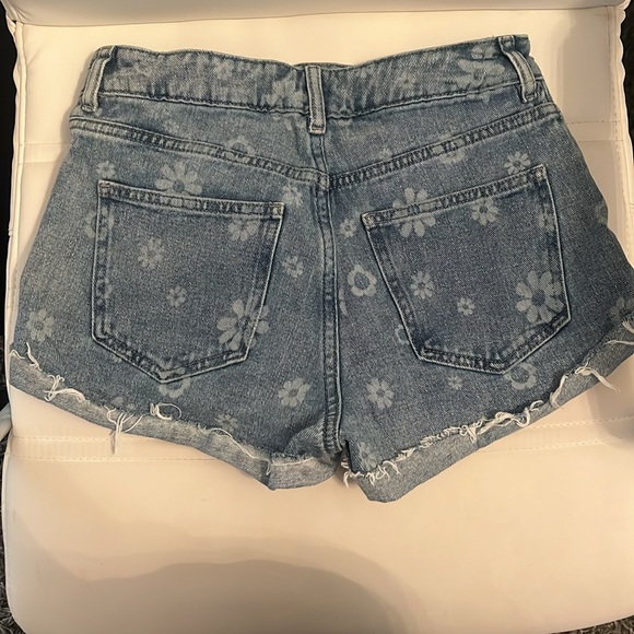 Pacsun Floral Jean Shorts - Picture 2 of 4